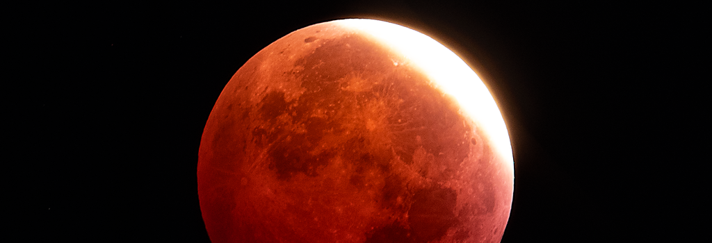 Roter Mond